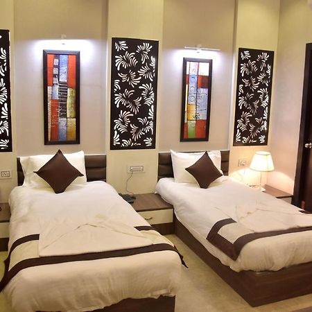 Hotel Mahendra Plaza Hardoi Zewnętrze zdjęcie