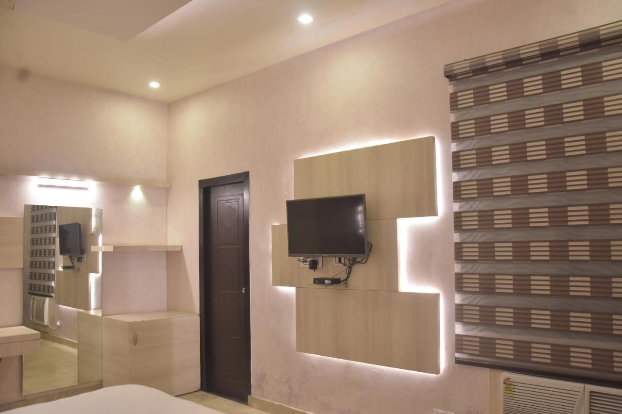 Hotel Mahendra Plaza Hardoi Zewnętrze zdjęcie